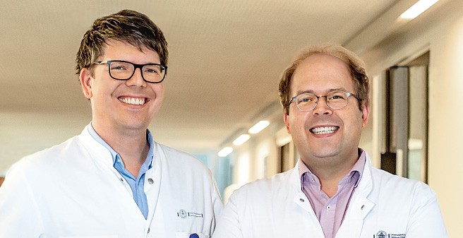 Versorgen Organspender und -empfänger im UKE: Priv.-Doz. Dr. Malte Kluger (l.) und Priv.-Doz. Dr. Florian Grahammer